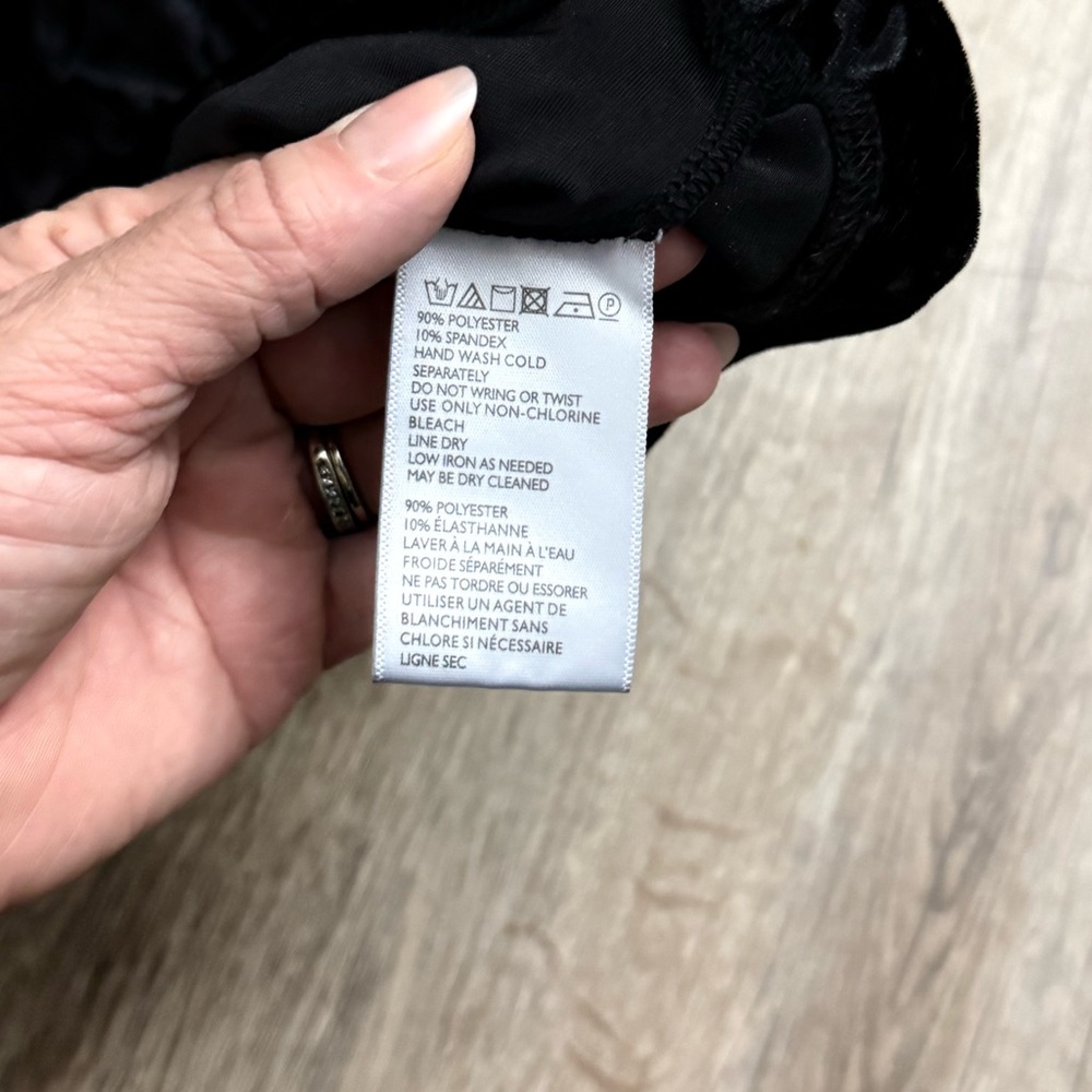 Urban Outfitters • Black Velvet Cropped Overalls - Picture 12 of 12
